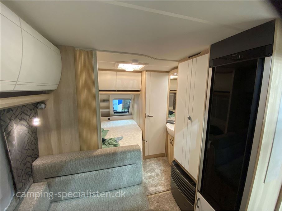 Hobby De Luxe 400 SFE