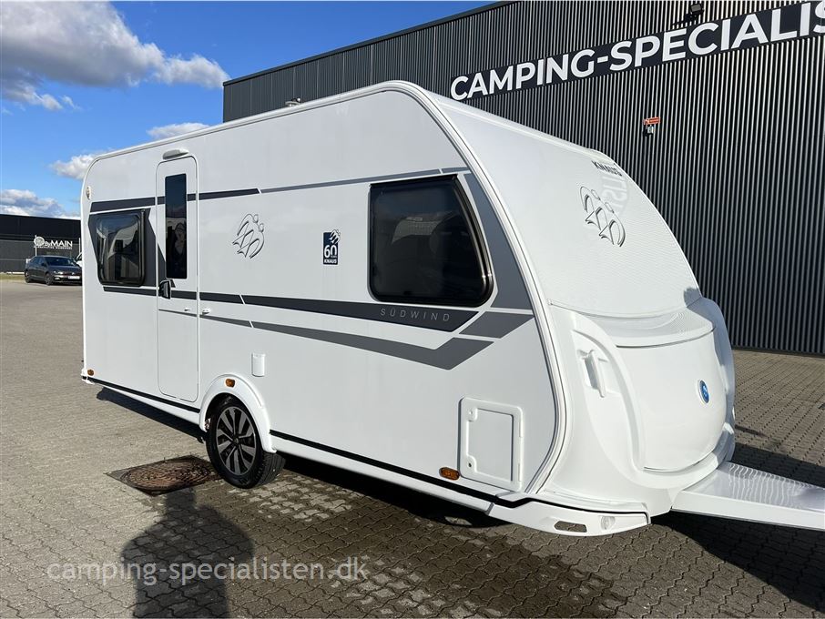 Knaus Südwind 450 FU "60 Years"