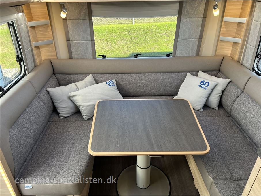 Knaus Südwind 450 FU "60 Years"