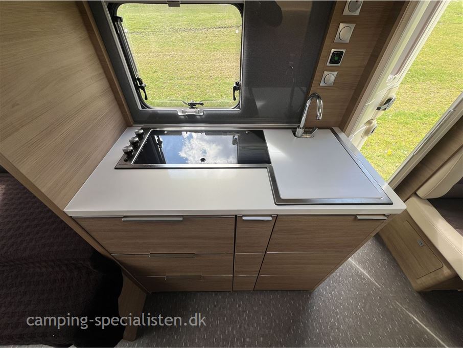 Adria Adora 482 LU
