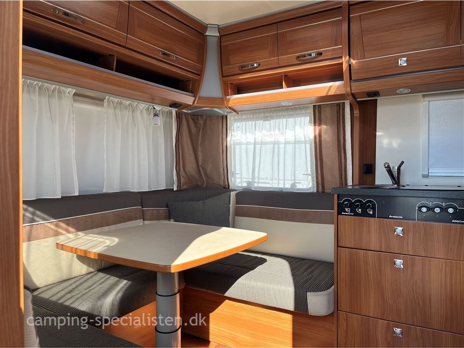 Dethleffs Nomad 470 FR Dobbeltseng
