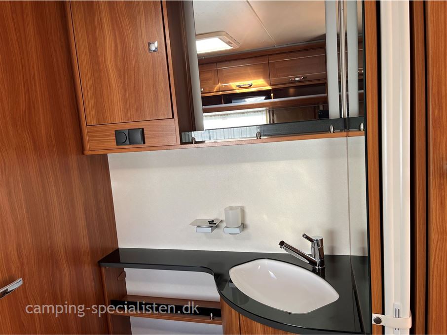 Dethleffs Nomad 470 FR Dobbeltseng