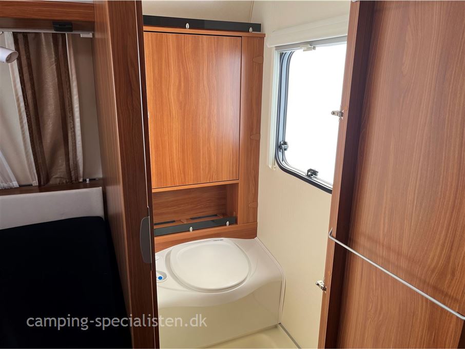 Dethleffs Nomad 470 FR Dobbeltseng