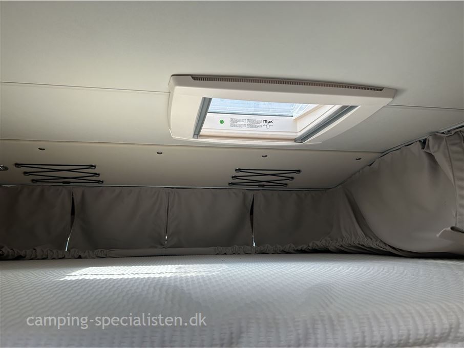 Knaus L!VE I 700 MEG