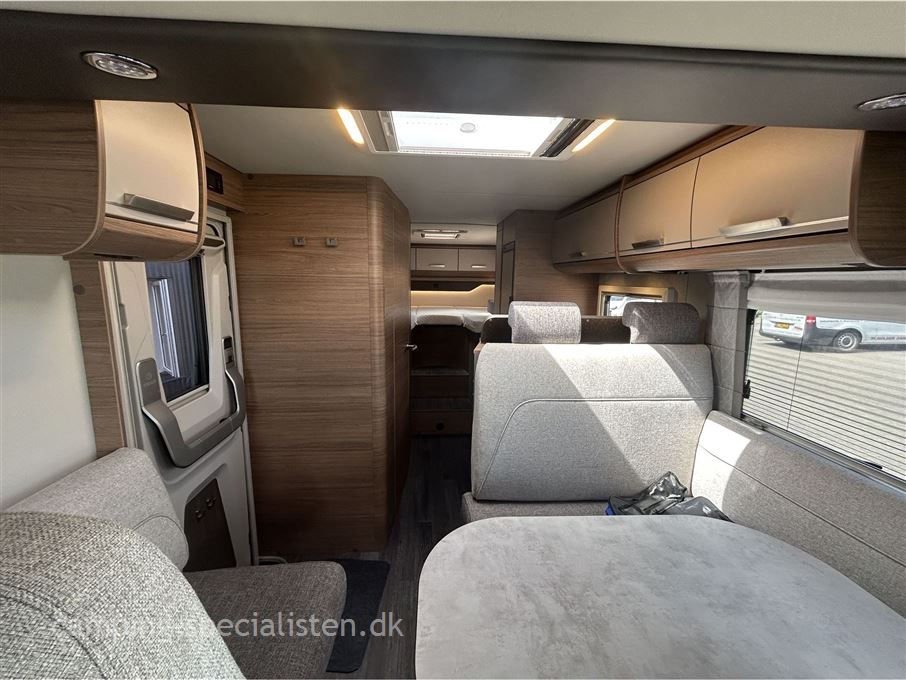 Knaus L!VE I 700 MEG