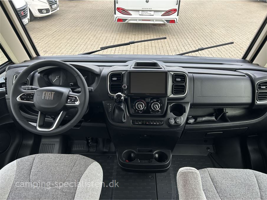 Knaus L!VE I 700 MEG