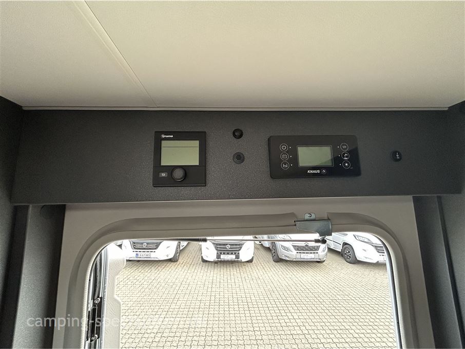 Knaus L!VE I 700 MEG