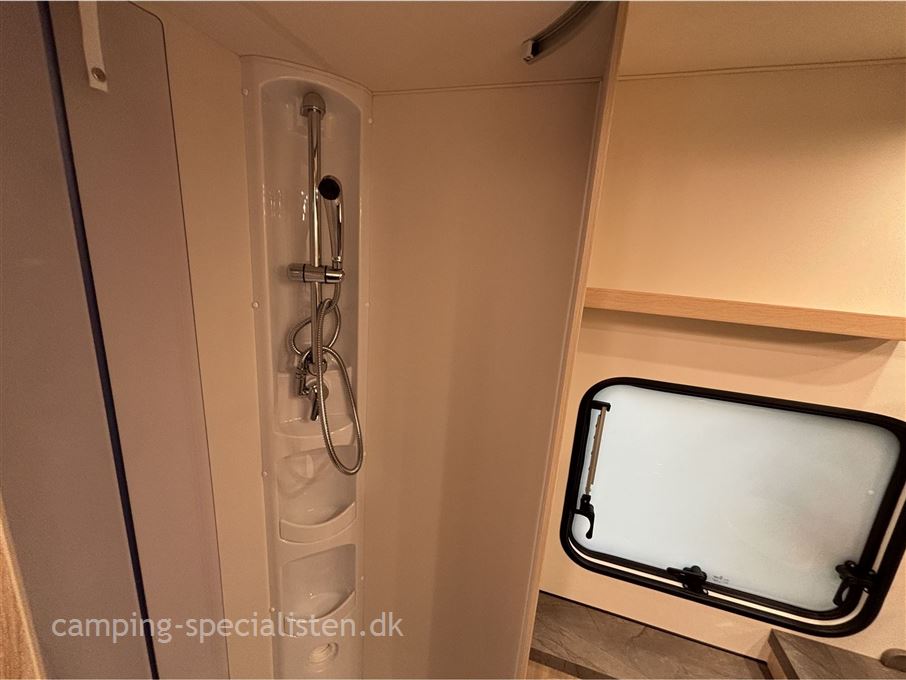 Hobby De Luxe 545 KMF