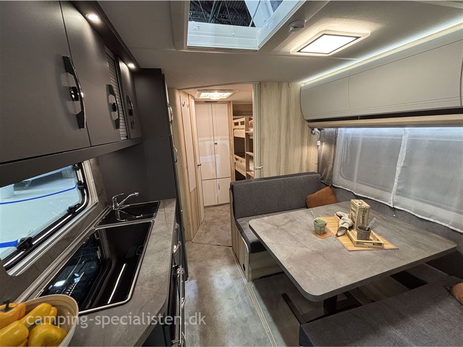 Hobby De Luxe 545 KMF