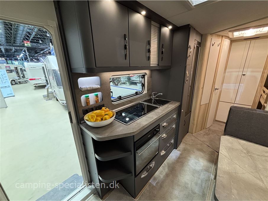 Hobby De Luxe 545 KMF