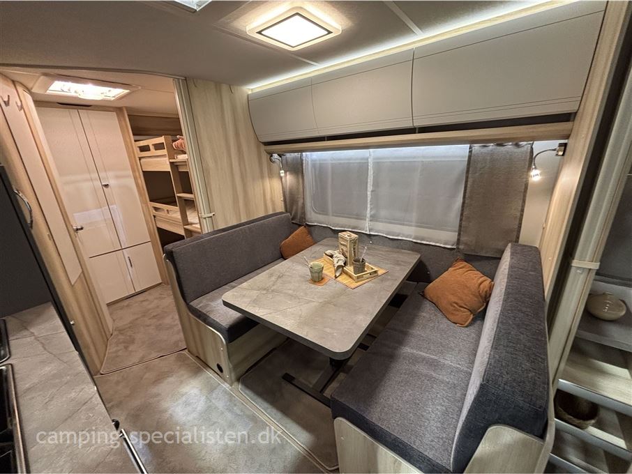 Hobby De Luxe 545 KMF