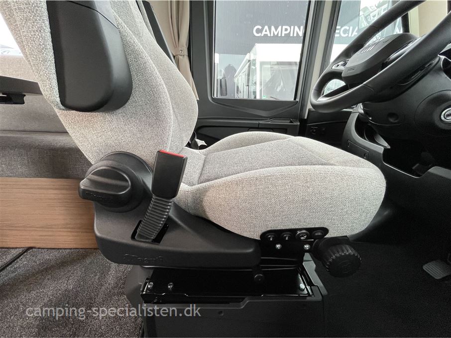 Knaus L!VE I 900 LEG