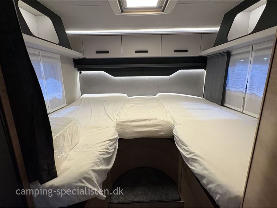 Knaus L!VE TI 650 MEG Black Selection