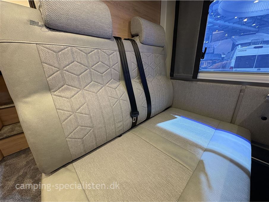 Knaus L!VE TI 650 MEG Black Selection