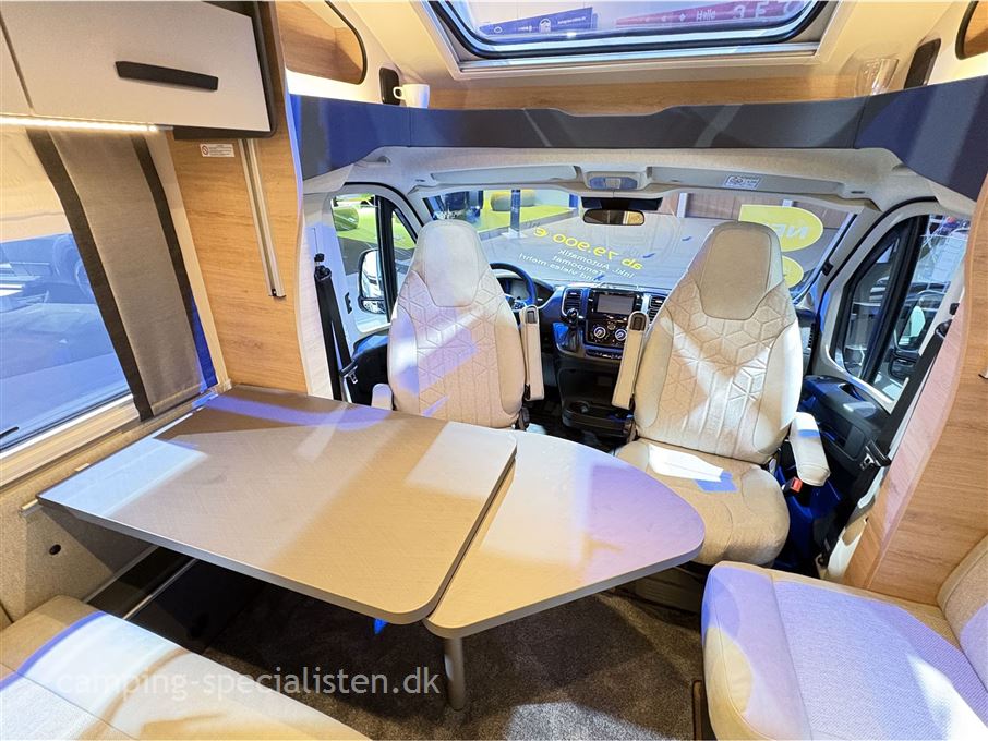 Knaus L!VE TI 650 MEG Black Selection