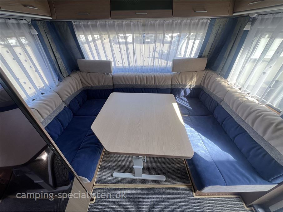 Bürstner Averso Fifty 465 TS