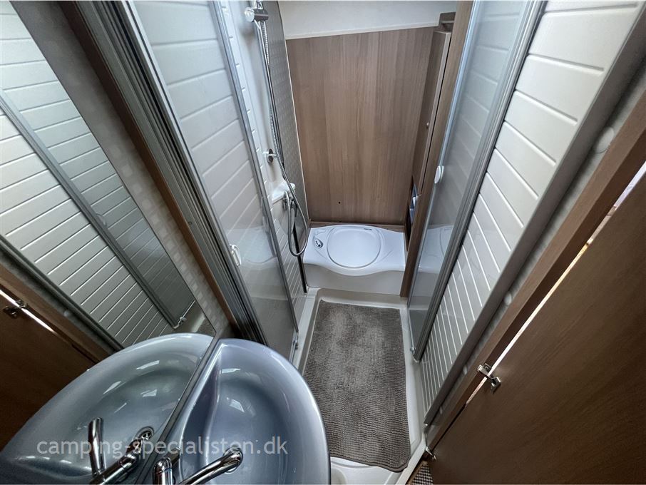 Bürstner Averso Fifty 465 TS