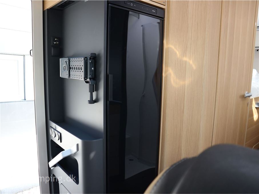 Adria Matrix Axess M670 SL