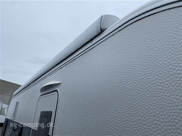 Hobby De Luxe 545 KMF