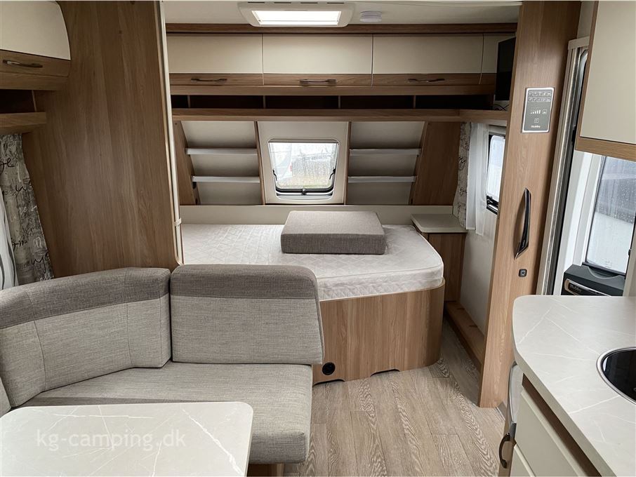 Hobby De Luxe 545 KMF