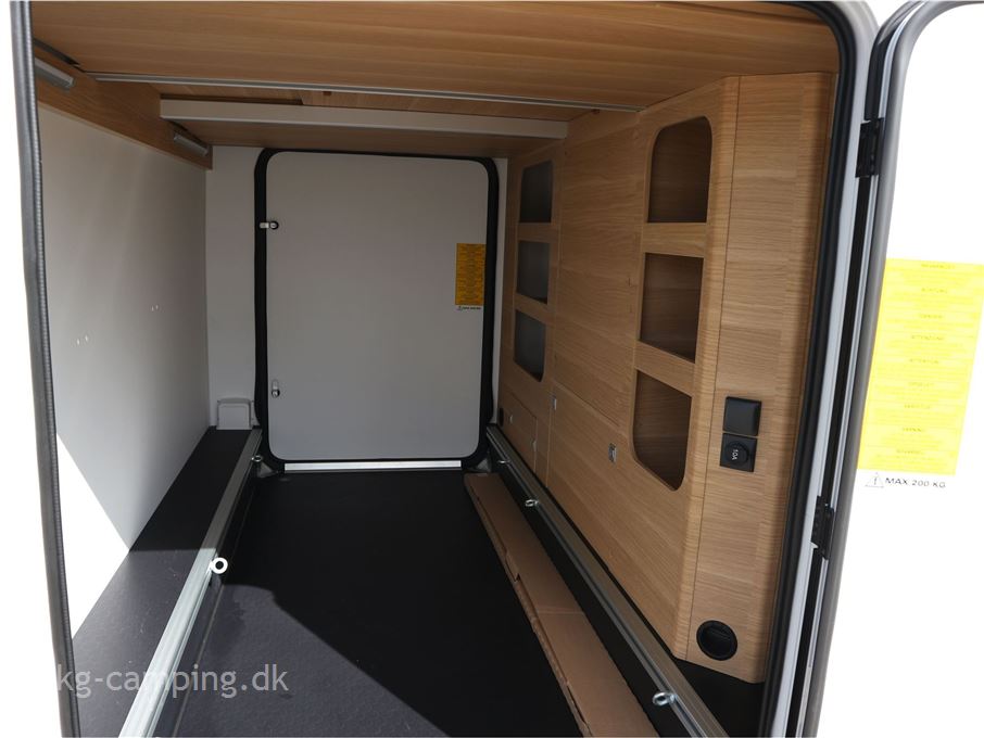 Adria Matrix Axess M670 SL