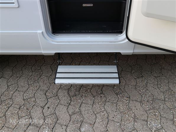 Adria Matrix Axess M670 SL