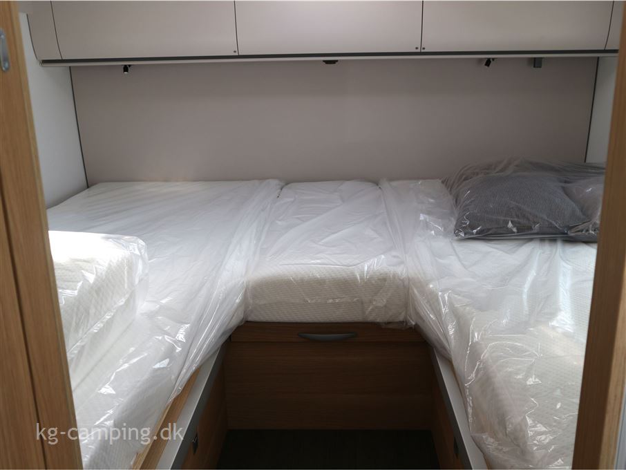 Adria Matrix Axess M670 SL