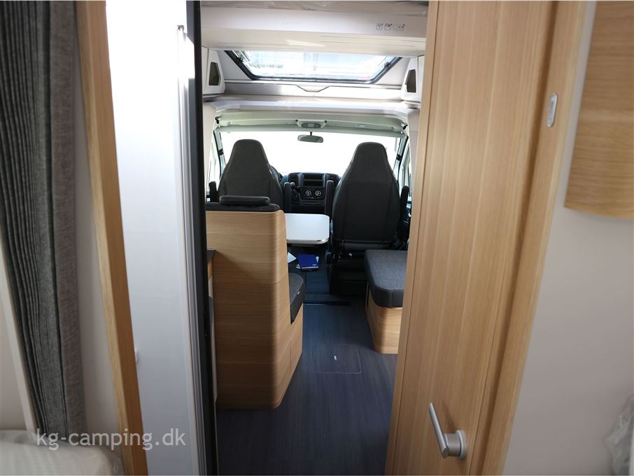 Adria Matrix Axess M670 SL