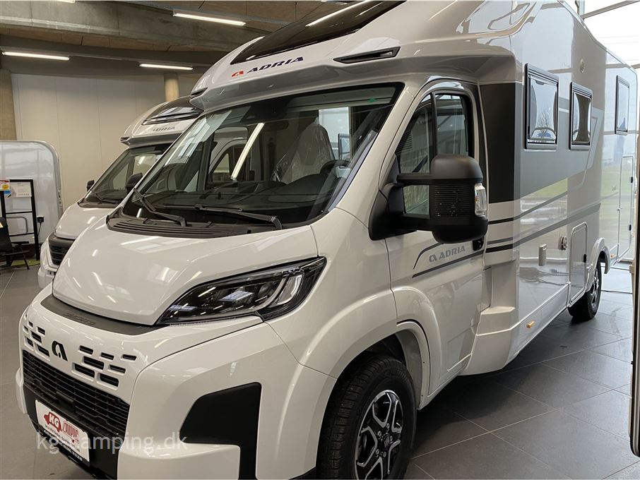 Adria Coral AXESS 650 DL 140 HK