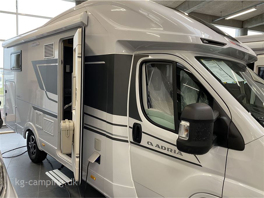 Adria Coral AXESS 650 DL 140 HK