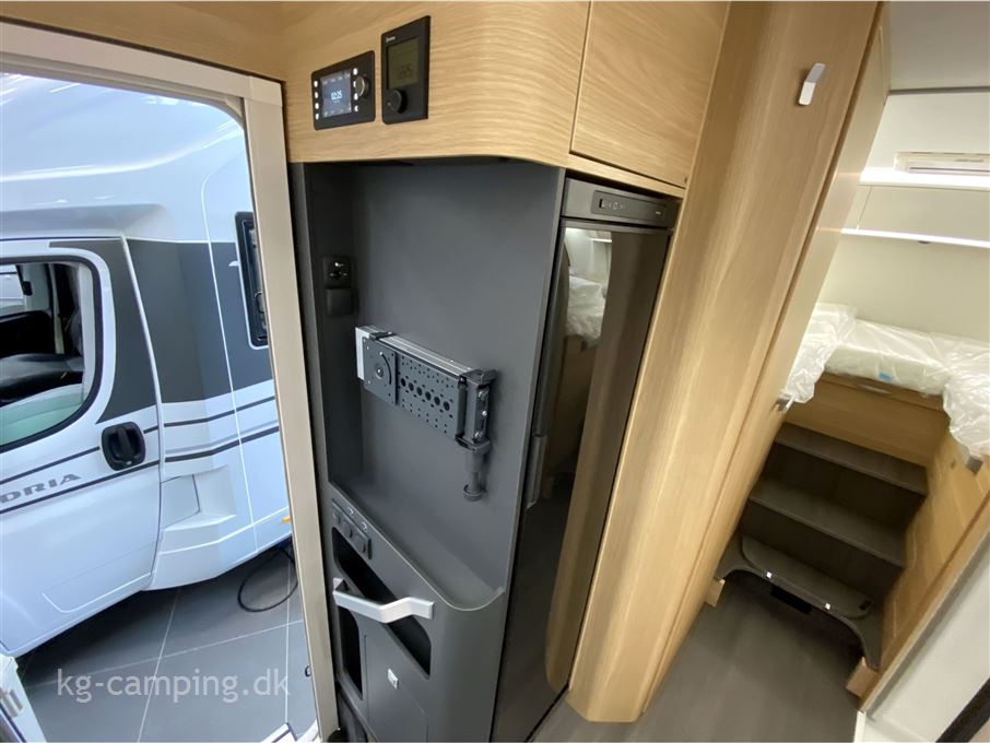 Adria Coral AXESS 650 DL 140 HK