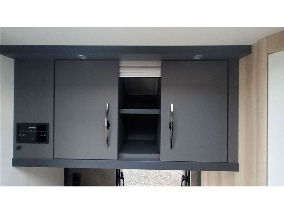 Hobby De Luxe 460 SFf