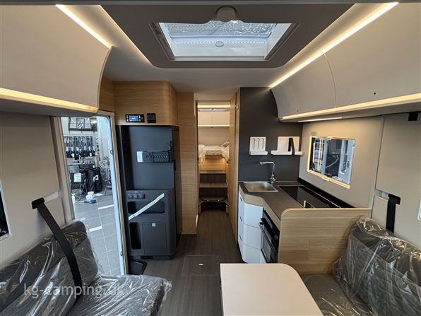 Adria Sonic Plus 700 DL 180 HK