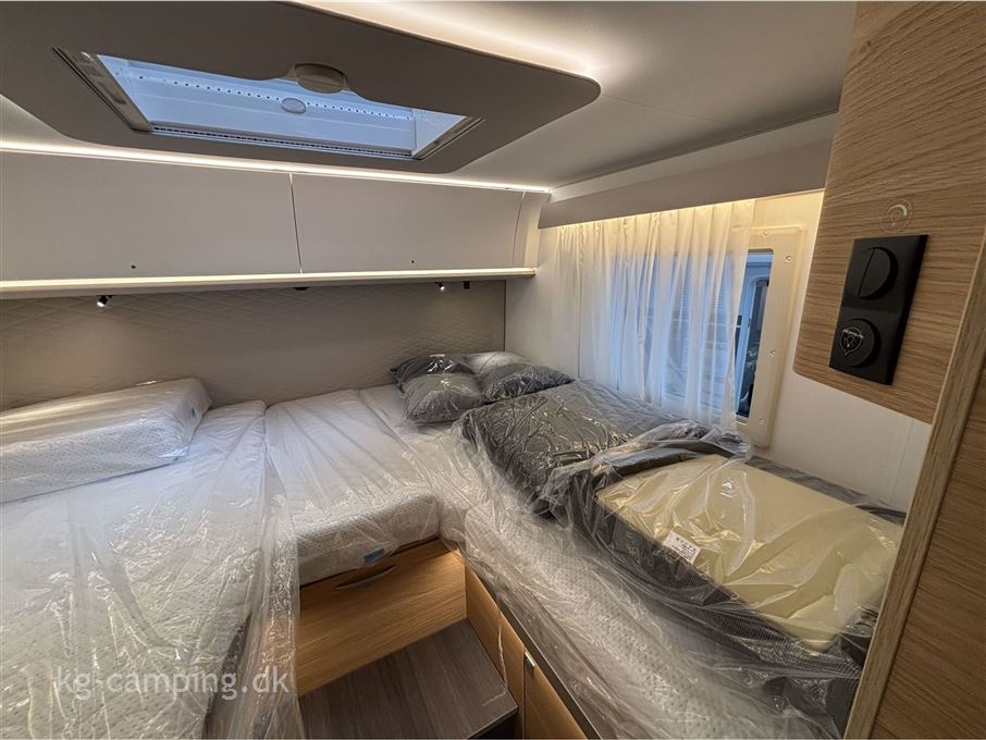 Adria Sonic Plus 700 DL 180 HK