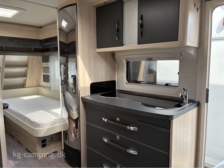 Hobby De Luxe Edition 495 UL