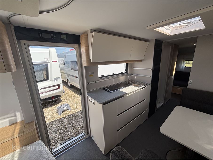 Adria Adora 673 PK Twin