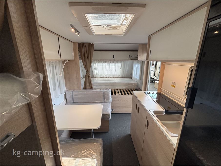 Adria Aviva 522 PT 3 køjer