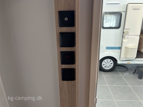 Adria Aviva 522 PT 3 køjer