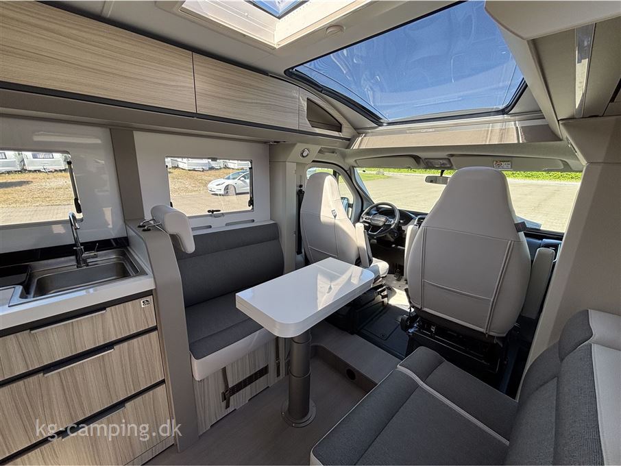 Adria Compact DL - 140 HK 60 Years
