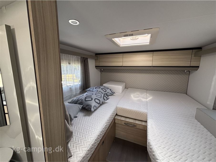 Adria Compact DL - 140 HK 60 Years
