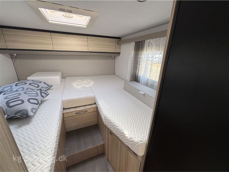 Adria Compact DL - 140 HK 60 Years