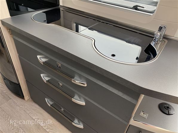 Hobby De Luxe Edition 650 KMFe