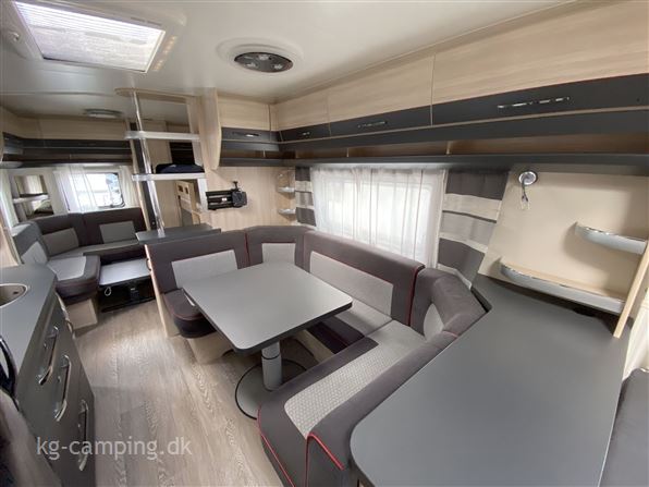 Hobby De Luxe Edition 650 KMFe