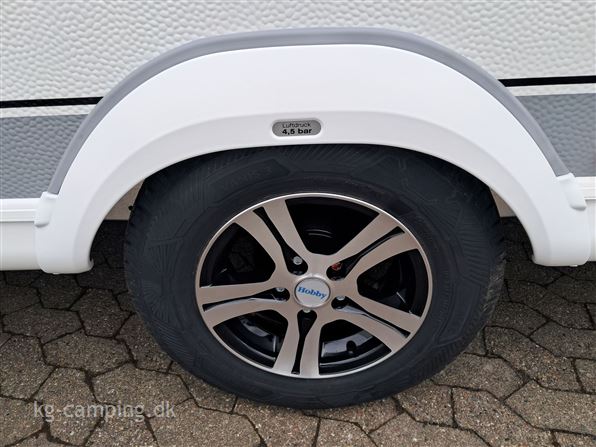 Hobby De Luxe 460 UFe DK LINE