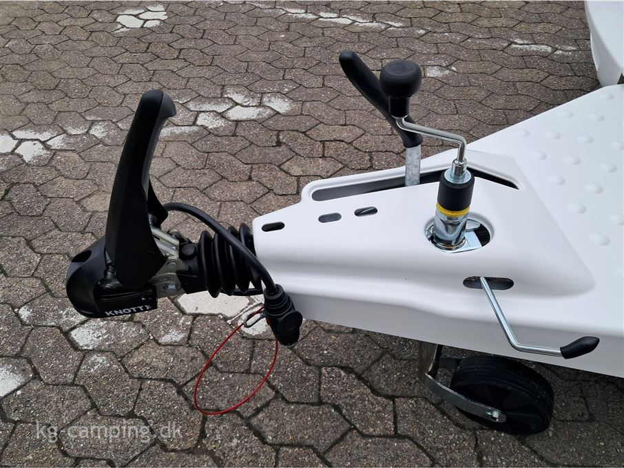 Hobby De Luxe 460 UFe DK LINE