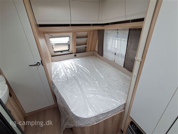 Hobby De Luxe 460 UFe DK LINE