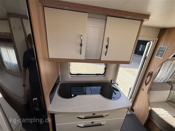 Hobby De Luxe 495 UL DK line