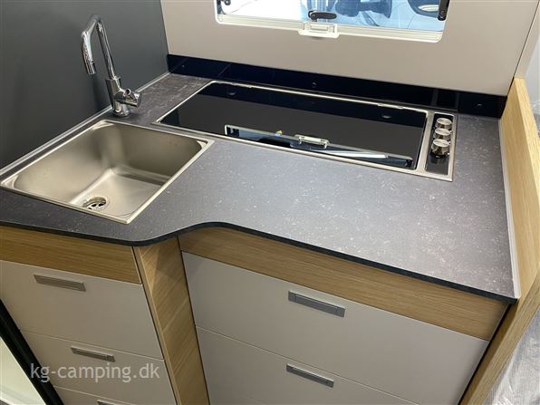 Adria Coral AXESS 650 DL