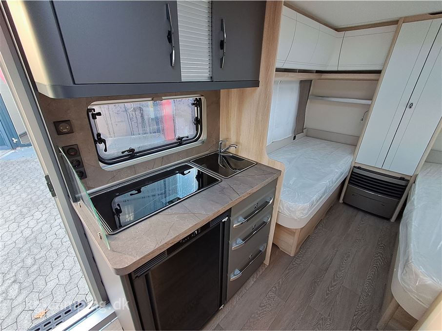 Hobby De Luxe 460 LU