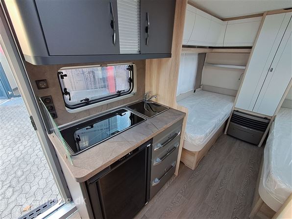 Hobby De Luxe 460 LU